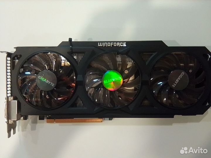 Видекарта Gigabyte Radeon R9 270X