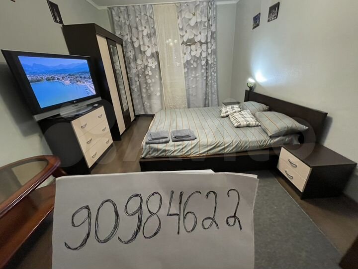 2-к. квартира, 58 м², 1/17 эт.