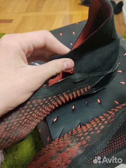 Футбольные бутсы adidas predator