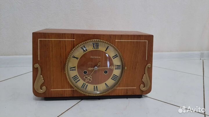 Каминные/ настольные часы Янтарь с боем