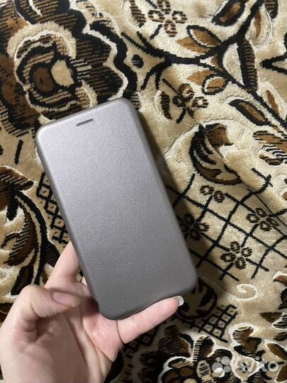 Чехлы на телефон