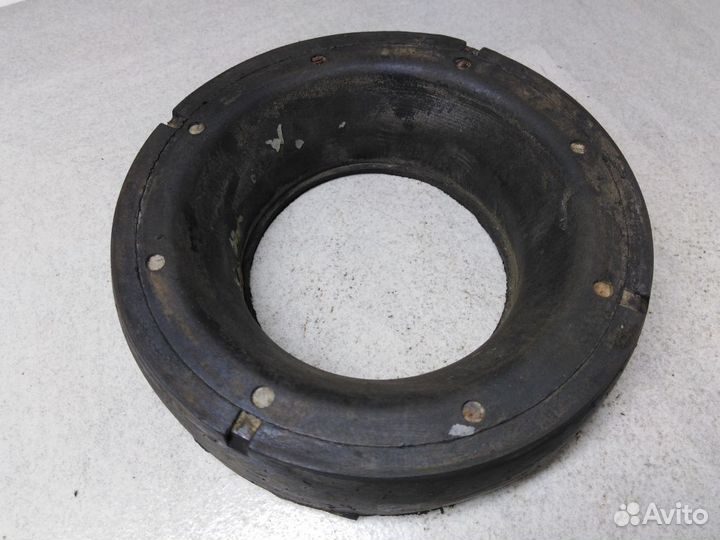 Проставка пружины передней