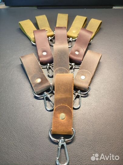 Брелок из натуральной кожи