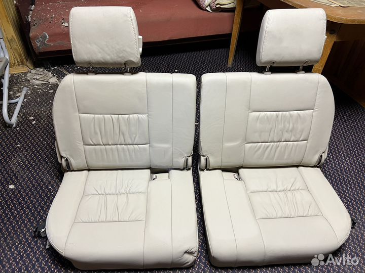 Третий ряд сидений Toyota land cruiser 100