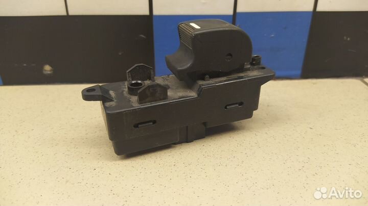 Кнопка стеклоподъемника Hover H5 2010