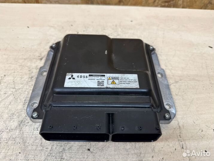 Блок управления Mitsubishi L200 4D56U