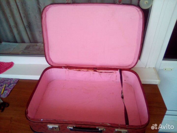 Чемодан СССР размер 60 на 40 см два чемод.в налич