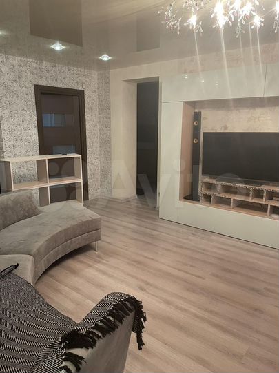 4-к. квартира, 113 м², 8/9 эт.