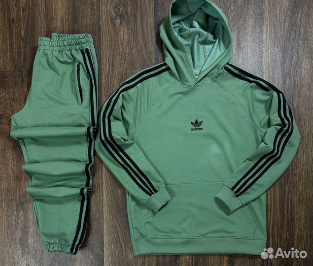 Спортивный костюм Adidas