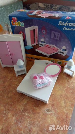 Новая деревянная мебель для кукол разная