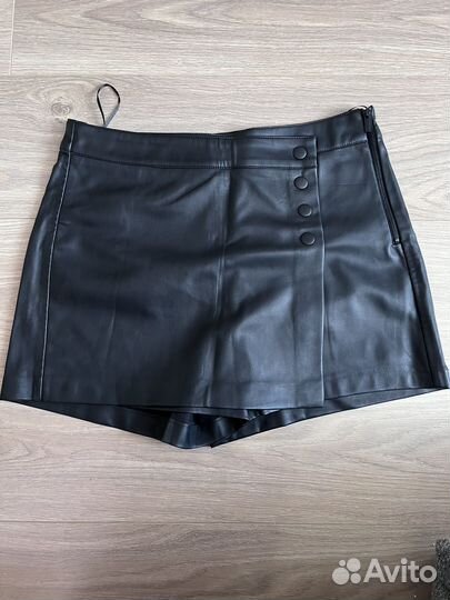 Шорты из эко кожи
