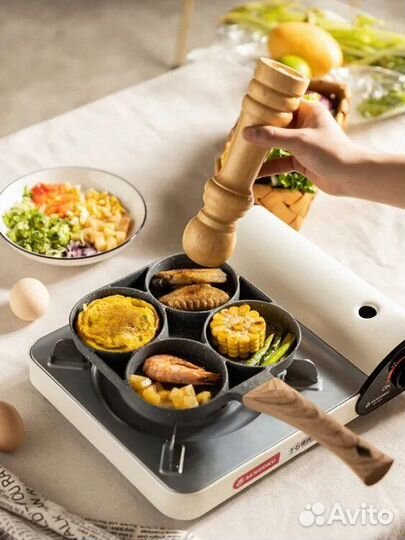 Сковорода, четыре секции антипригарная