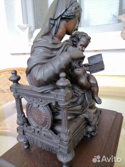 Скульптура антикварная 