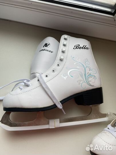 Продам коньки новые