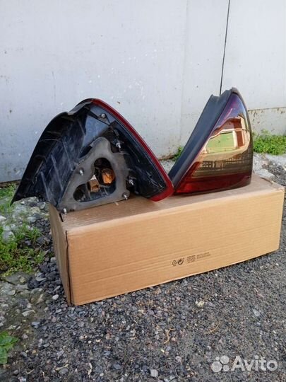 Задние фонари Nissan tiida c11 седан
