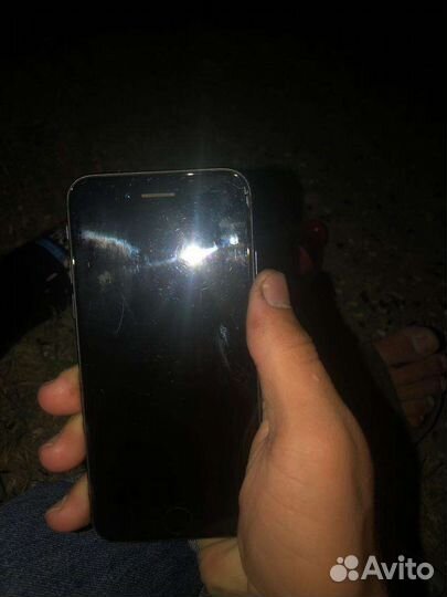 iPhone SE (2020), 64 ГБ