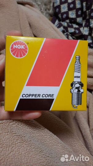 Свеча зажигания NGK 1578 lzkr6b-10E