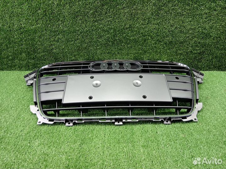Решетка радиатора Audi A4 B8 рестайлинг VAG