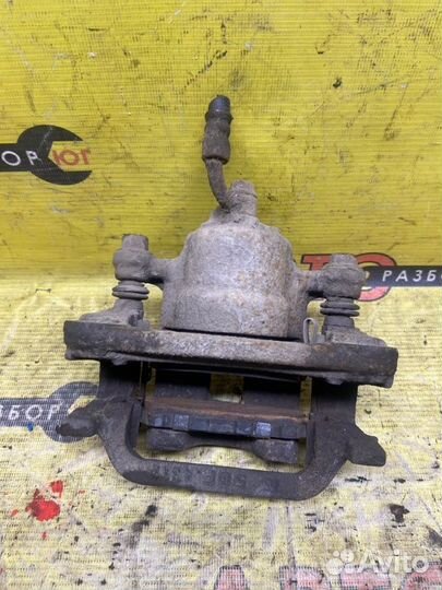 Суппорт задний левый Nissan Fuga Y50 VQ35DE 2006