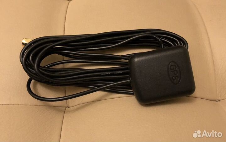 Антенна GPS+глонасс авто (SMA, 28дБ, 3м) CAA48