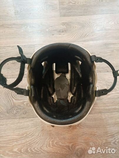 Шлем хоккейный взрослый бу