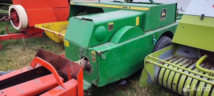Пресс-подборщик John Deere 342 A, 2000