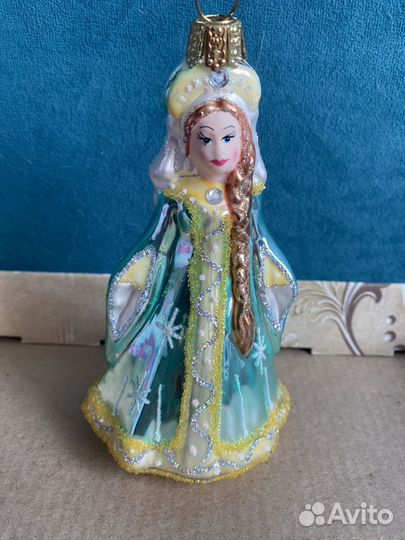 Елочные игрушка из стекла