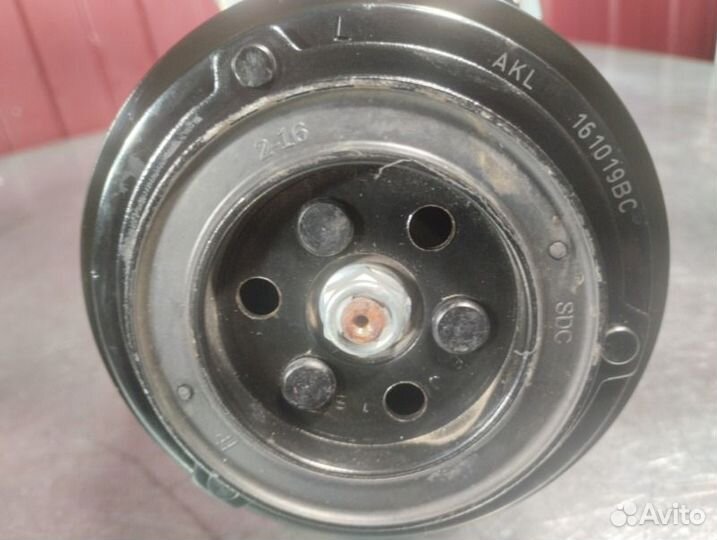 Компрессор кондиционера Mercedes C-Class W205