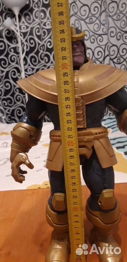 Игрушка танос (звук, свет)