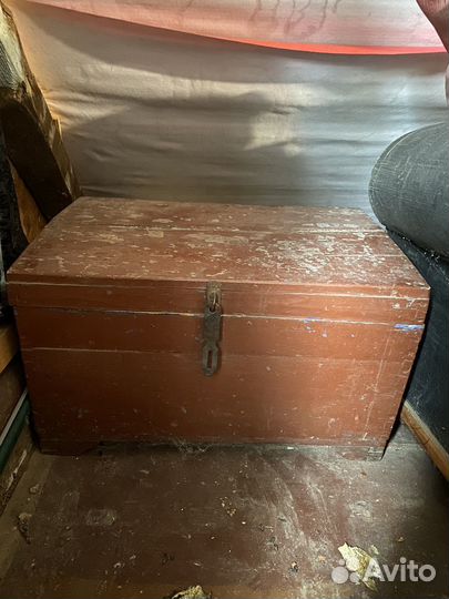 Сундук деревянный старинный
