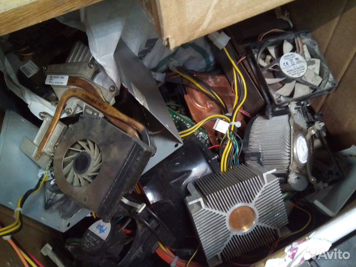 Охлаждения на пк и ноутбук есть новые на 2
