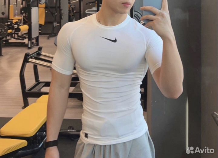 Футболка Nike Pro