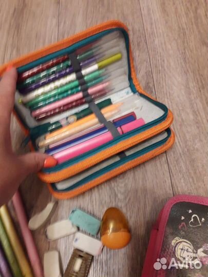 Пеналы,карандаши,точилки и другое