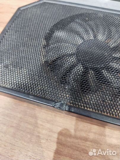 Подставка с охлаждением для ноутбука