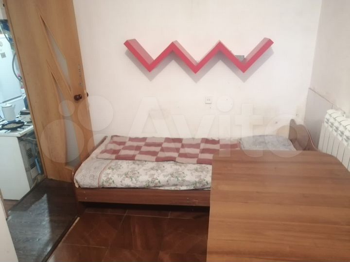 Комната 13 м² в 3-к., 1/1 эт.