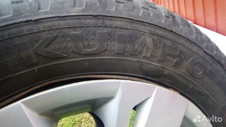 Kumho I'Zen KW23 205/55 R16