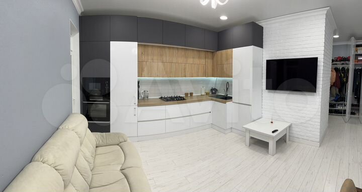 3-к. квартира, 70 м², 1/8 эт.