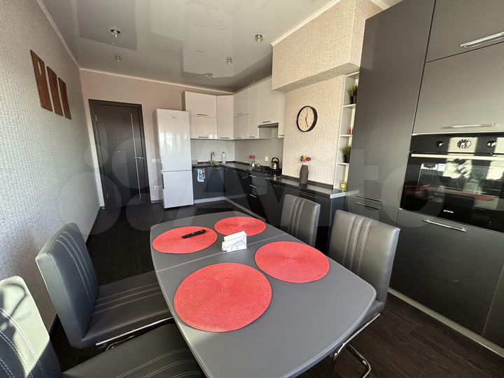 1-к. квартира, 53 м², 9/9 эт.