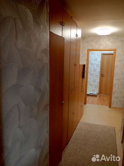 Стенка в прихожую бу