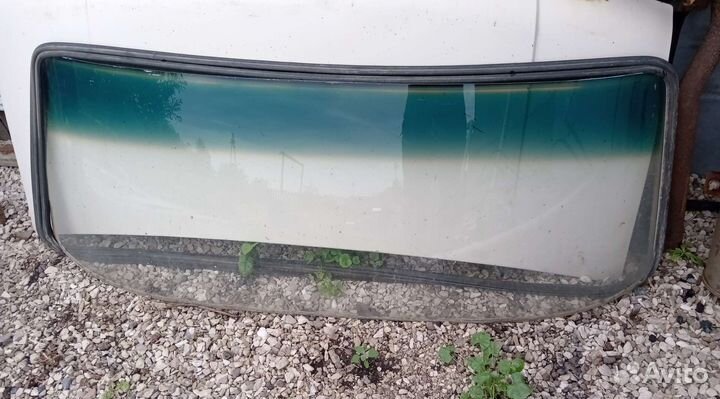 Стекло лобовое на Волгу