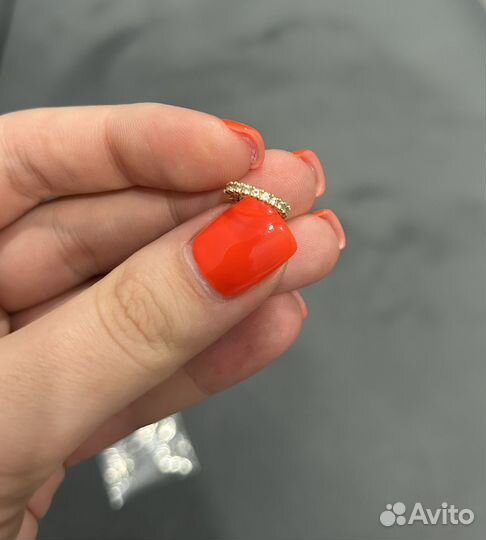 Золотые серьги с бриллиантами