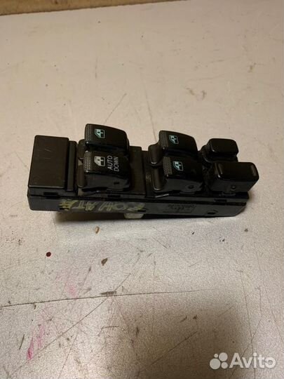 Блок управления стеклоподъемниками Hyundai Sonata