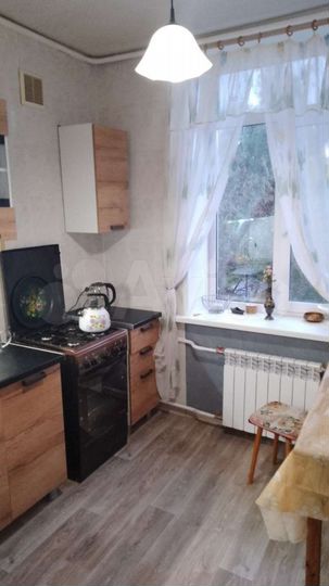 2-к. квартира, 57 м², 2/4 эт.