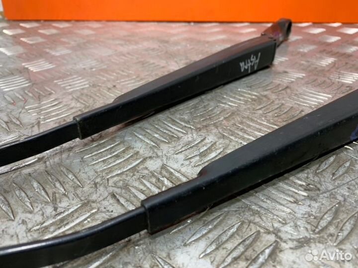 Поводок стеклоочистителя Opel Astra J P10