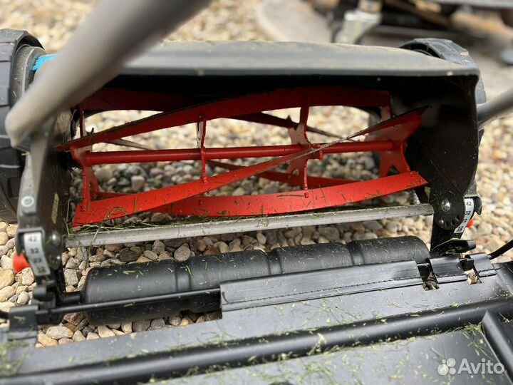 Ручная барабанная газонокосилка Gardena 400c