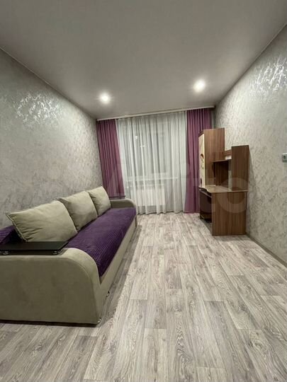 2-к. квартира, 57 м², 2/10 эт.