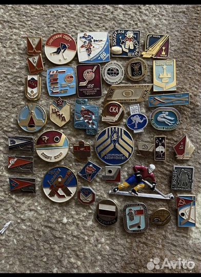 Вымпелы, значки футбол и хоккей