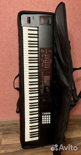 Синтезатор Roland FA-08 + чехол AMC