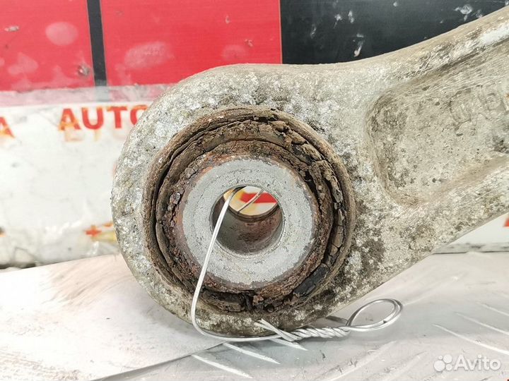 Рычаг задний правый Audi Q7 4L 2009 7L0505323A