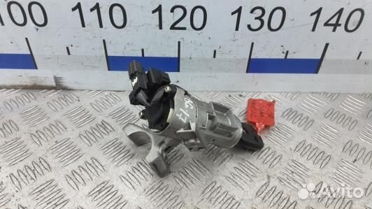 Замок зажигания toyota corolla E12 (LBG17J101)